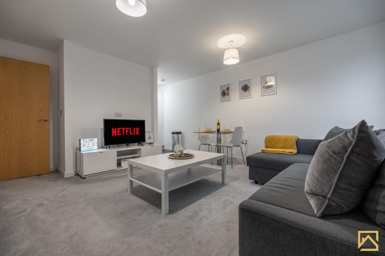 Modern 1 Bed In Central Mk, Free Parking, Smart Tv, Manhattan House By Valore Property Services Milton Keynes Ngoại thất bức ảnh