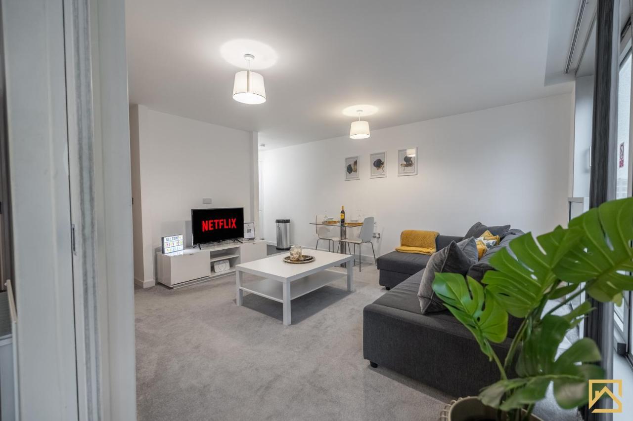 Modern 1 Bed In Central Mk, Free Parking, Smart Tv, Manhattan House By Valore Property Services Milton Keynes Ngoại thất bức ảnh