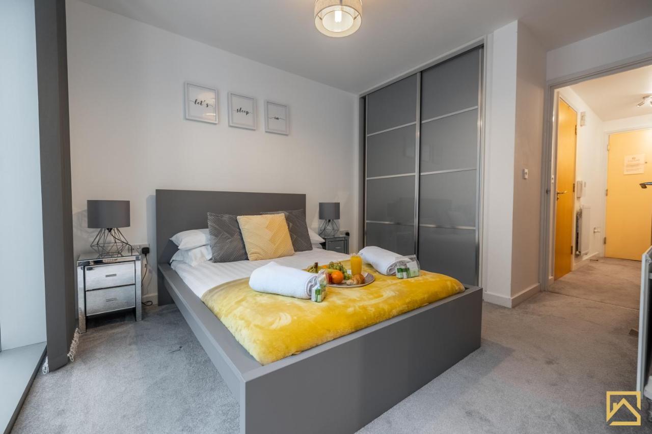 Modern 1 Bed In Central Mk, Free Parking, Smart Tv, Manhattan House By Valore Property Services Milton Keynes Ngoại thất bức ảnh